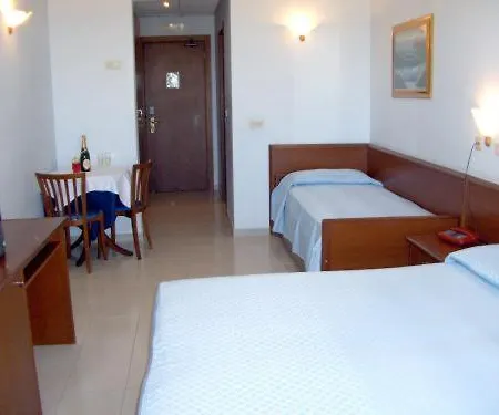 Hotel D'addetta 3*